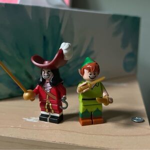 Peter Pan & Captain Hook LEGO figures